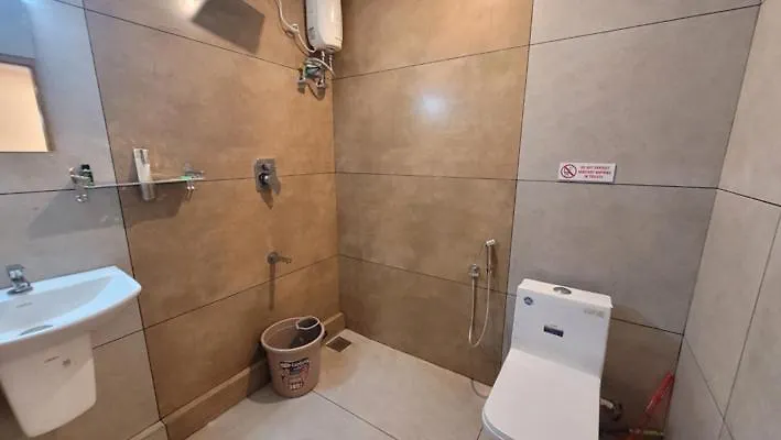 Newcastle Holidays & Resorts 5 Bhk Entire Property With Kitchen 15 Guests Near Munnar Idukki Indie