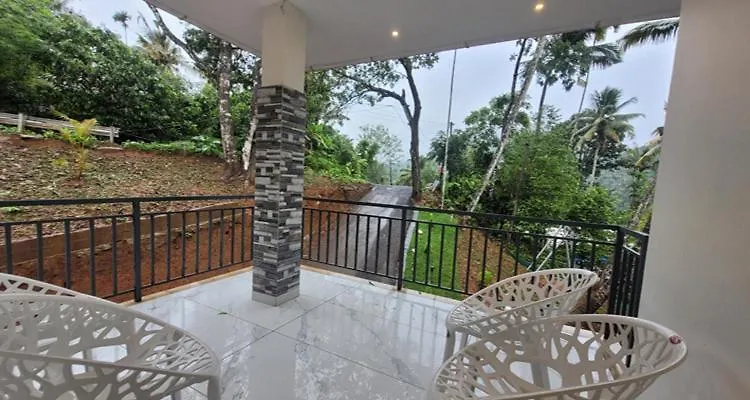 Vila Newcastle Holidays & Resorts 5 Bhk Entire Property With Kitchen 15 Guests Near Munnar Idukki