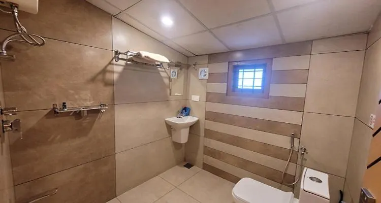 Vila Newcastle Holidays & Resorts 5 Bhk Entire Property With Kitchen 15 Guests Near Munnar Idukki