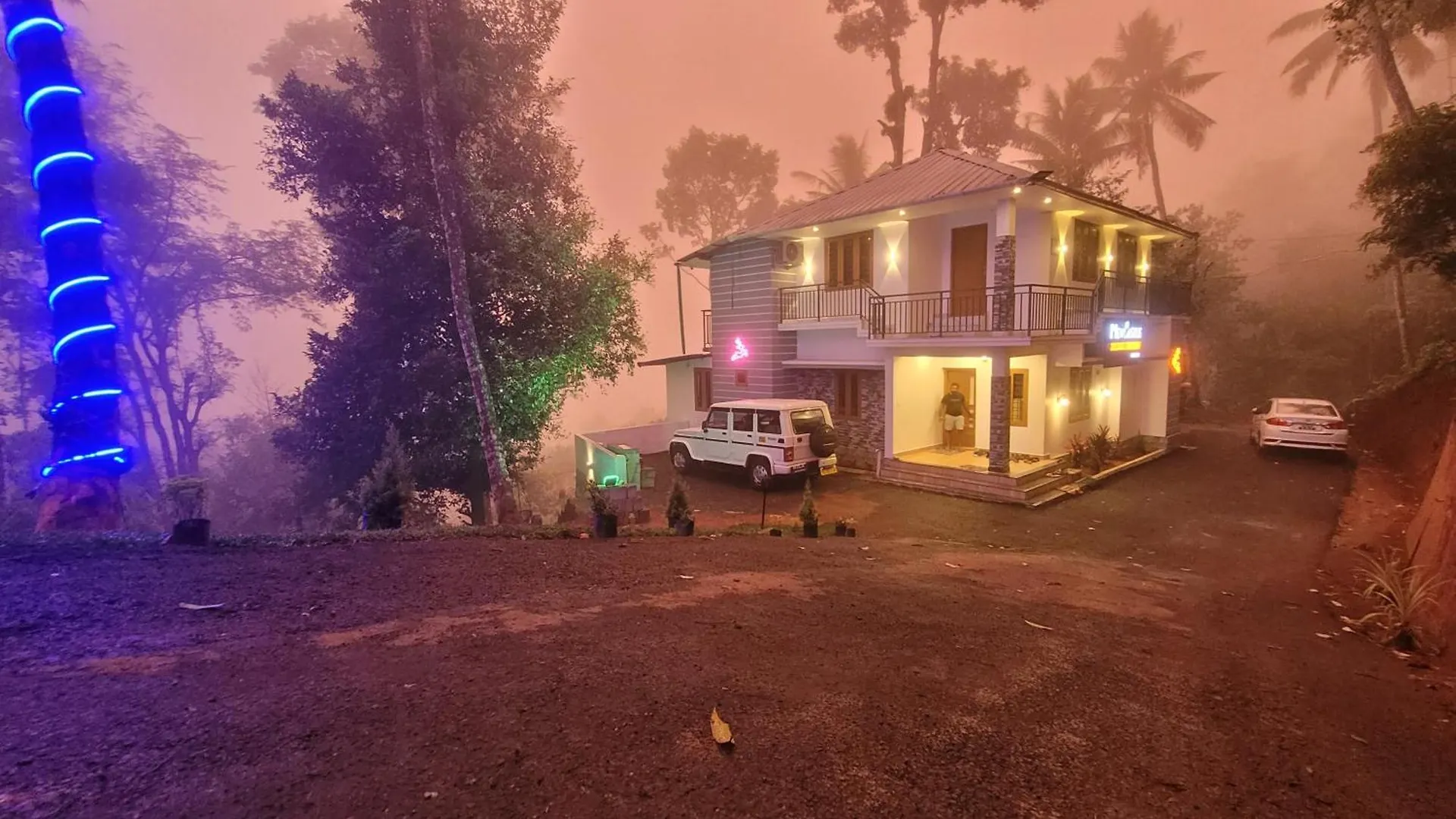 Vila Newcastle Holidays & Resorts 5 Bhk Entire Property With Kitchen 15 Guests Near Munnar Idukki